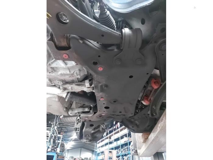 Gebruikte Subframe Volvo V40 Prijs op aanvraag aangeboden door N Kossen Autorecycling BV
