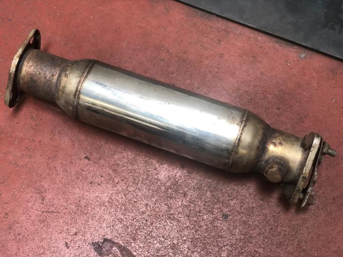 Gebruikte Uitlaat Middendemper Honda CRX (EG/EH) 1.6 ESi 16V Prijs op aanvraag aangeboden door N Kossen Autorecycling BV