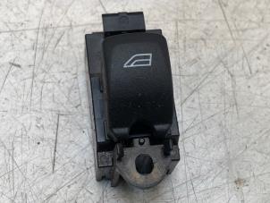 Gebruikte Elektrisch Raam Schakelaar Volvo XC60 I (DZ) 3.2 24V AWD Prijs op aanvraag aangeboden door N Kossen Autorecycling BV