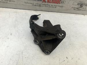 Gebruikte Motorrubber Opel Vivaro Prijs op aanvraag aangeboden door N Kossen Autorecycling BV