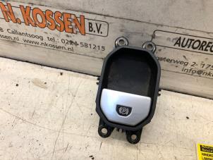 Gebruikte Schakelaar handrem Landrover Freelander II 2.0 Si4 16V Prijs op aanvraag aangeboden door N Kossen Autorecycling BV