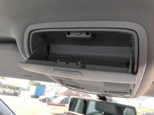 Gebruikte Brillenhouder Seat Alhambra (7N) 2.0 TDI 16V Prijs op aanvraag aangeboden door N Kossen Autorecycling BV