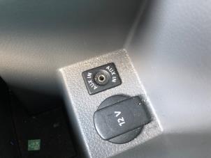 Gebruikte AUX/USB aansluiting Seat Alhambra (7N) 2.0 TDI 16V Prijs op aanvraag aangeboden door N Kossen Autorecycling BV