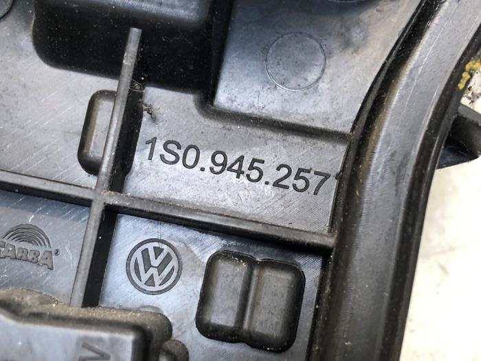 Printplaat Achterlicht links van een Volkswagen Up! (121) 1.0 12V 60 2016