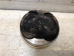 Gebruikte Zuiger Peugeot 208 Prijs op aanvraag aangeboden door N Kossen Autorecycling BV