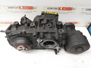 Gebruikte Oliepomp Renault Master Prijs op aanvraag aangeboden door N Kossen Autorecycling BV