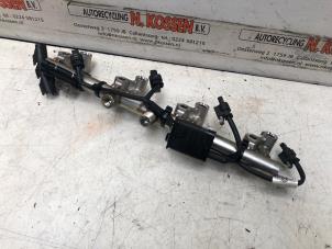 Gebruikte Injector brug Mercedes C (W204) 1.8 C-180 CGI 16V Prijs op aanvraag aangeboden door N Kossen Autorecycling BV