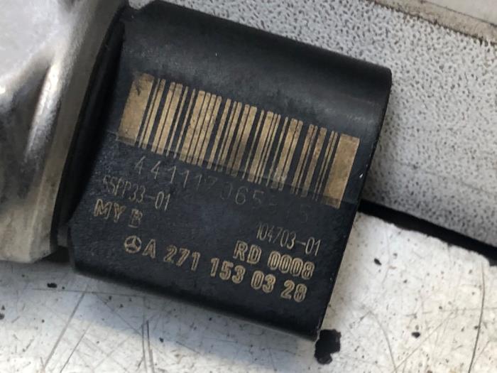 Brandstofdruk sensor van een Mercedes-Benz C (W204) 1.8 C-180 CGI 16V 2011