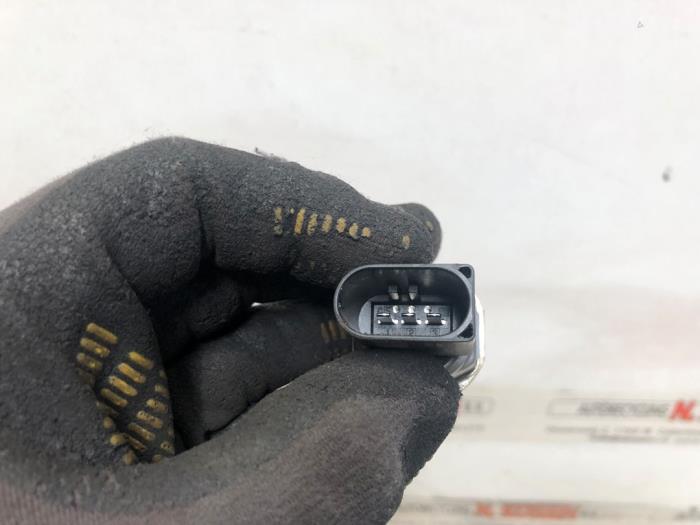 Brandstofdruk sensor van een Mercedes-Benz C (W204) 1.8 C-180 CGI 16V 2011