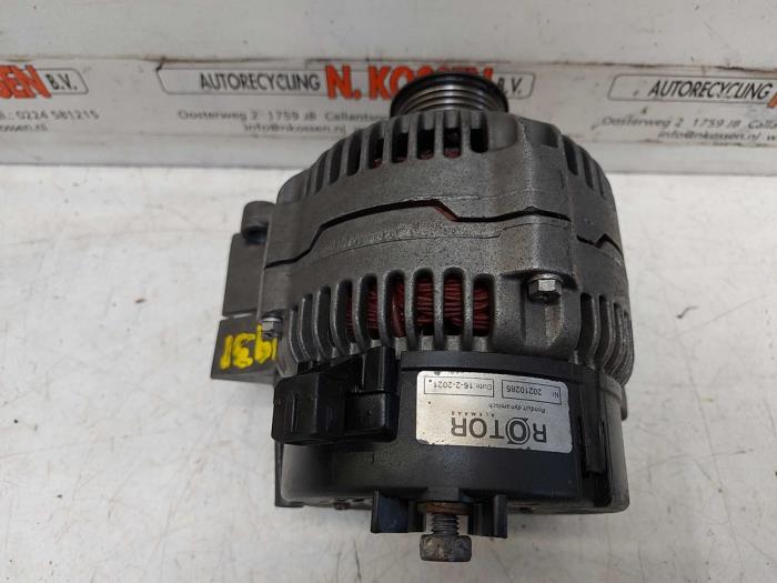 Gebruikte Dynamo Volkswagen Caddy II (9K9A) 1.9 D Prijs op aanvraag aangeboden door N Kossen Autorecycling BV