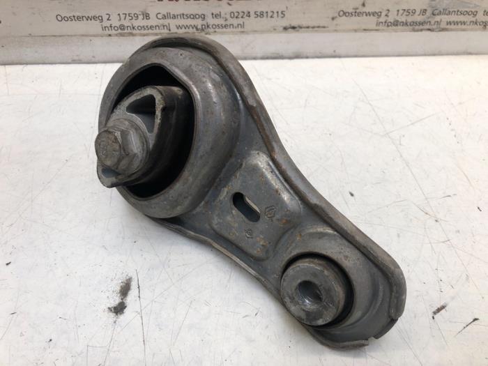 Gebruikte Motorrubber Opel Movano Prijs op aanvraag aangeboden door N Kossen Autorecycling BV