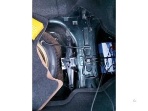 Gebruikte Krikset Mazda MX-5 (NB18/35/8C) 1.6i 16V Prijs op aanvraag aangeboden door N Kossen Autorecycling BV