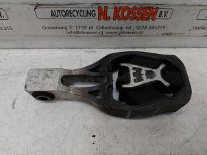 Gebruikte Versnellingsbak Steun Opel Grandland (X) 1.2 Turbo 12V Prijs op aanvraag aangeboden door N Kossen Autorecycling BV