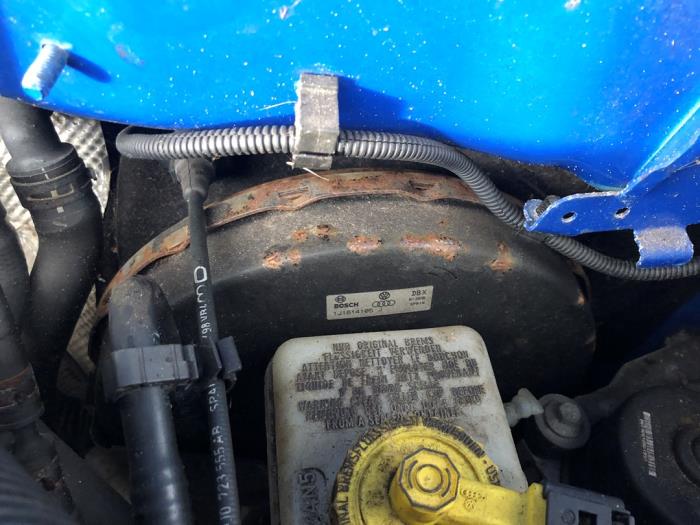Gebruikte Rembol Volkswagen Bora (1J2) 1.6 Prijs op aanvraag aangeboden door N Kossen Autorecycling BV