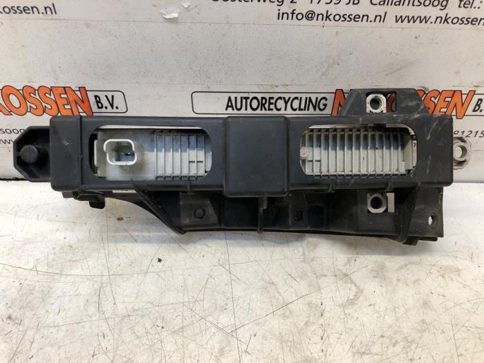 Dagrijverlichting rechts van een Toyota Aygo (B40) 1.0 12V VVT-i 2016