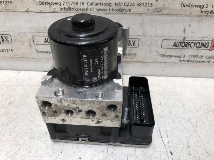 ABS Pomp van een Volkswagen Touareg 2015