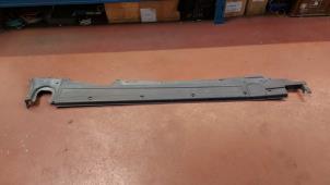 Gebruikte Beschermplaat bodem Volkswagen Touareg Prijs op aanvraag aangeboden door N Kossen Autorecycling BV