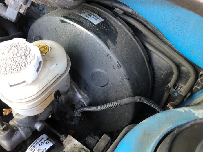 Gebruikte Rembol Kia Rio (DC22/24) 1.5 16V Prijs op aanvraag aangeboden door N Kossen Autorecycling BV