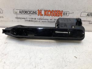 Gebruikte Portiergreep 4Deurs links-achter Ford Ka+ 1.2 Prijs op aanvraag aangeboden door N Kossen Autorecycling BV
