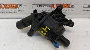 Gebruikte Thermostaathuis Ford Transit Prijs op aanvraag aangeboden door N Kossen Autorecycling BV