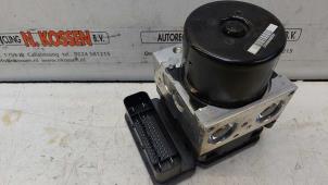 Gebruikte ABS Pomp Landrover Freelander II 2.0 Si4 16V Prijs op aanvraag aangeboden door N Kossen Autorecycling BV