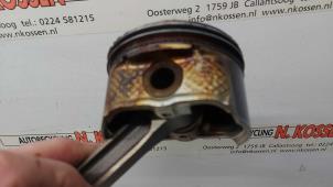 Gebruikte Zuiger Volvo V50 Prijs op aanvraag aangeboden door N Kossen Autorecycling BV