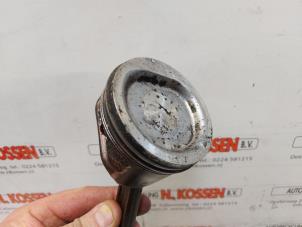 Gebruikte Zuiger Volkswagen Fox (5Z) 1.2 Prijs op aanvraag aangeboden door N Kossen Autorecycling BV