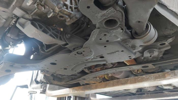 Gebruikte Subframe Mazda 5 (CR19) 2.0i 16V Prijs op aanvraag aangeboden door N Kossen Autorecycling BV