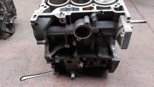 Gebruikte Zuiger Renault Clio Prijs op aanvraag aangeboden door N Kossen Autorecycling BV