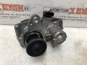 Gebruikte Uitlaat gasklep (EGR) Opel Vivaro Prijs op aanvraag aangeboden door N Kossen Autorecycling BV