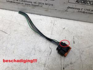 Gebruikte Stekker Opel Vivaro Prijs op aanvraag aangeboden door N Kossen Autorecycling BV