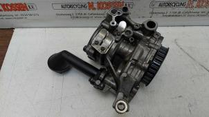 Gebruikte Oliepomp Volkswagen Caddy Prijs op aanvraag aangeboden door N Kossen Autorecycling BV