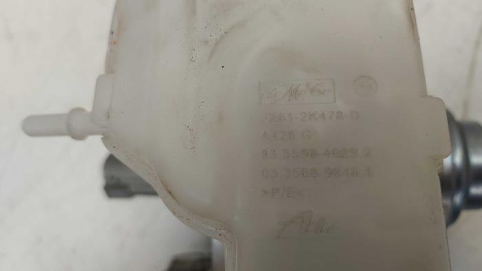 Remvloeistof reservoir van een Ford Focus 4 Wagon 1.0 EcoBoost 12V Hybrid 125 2020