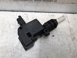 Gebruikte Motor Centrale Deurvergrendeling Smart Fortwo Coupé (451.3) 1.0 45 KW Prijs op aanvraag aangeboden door N Kossen Autorecycling BV