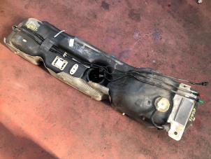 Gebruikte Brandstoftank Nissan NV 400 Prijs op aanvraag aangeboden door N Kossen Autorecycling BV