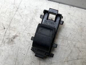Gebruikte Schakelaar Elektrisch Raam Toyota Aygo (B40) 1.0 12V VVT-i Prijs op aanvraag aangeboden door N Kossen Autorecycling BV