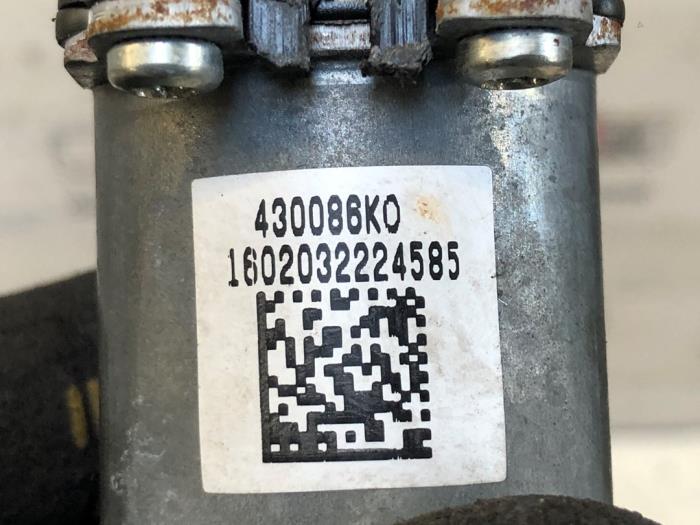Motor electrisch raam van een Toyota Aygo (B40) 1.0 12V VVT-i 2016