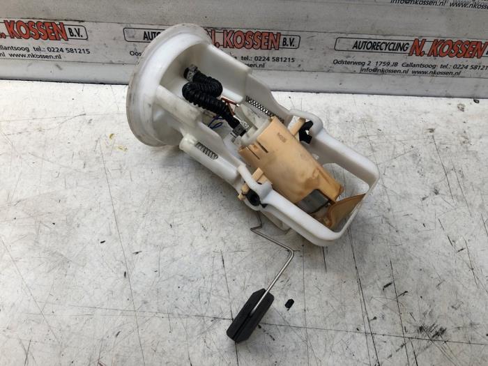 Gebruikte Tank element Pomp BMW 3 serie Compact (E46/5) 316ti 16V Prijs op aanvraag aangeboden door N Kossen Autorecycling BV