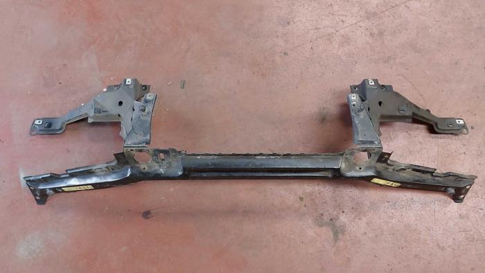 Gebruikte Frontpaneel BMW X5 (E53) 3.0d 24V Prijs op aanvraag aangeboden door N Kossen Autorecycling BV