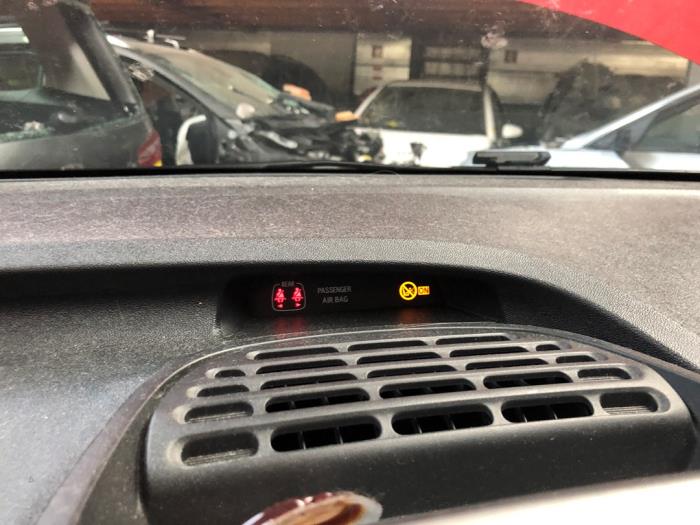 Gebruikte Display Interieur Toyota Aygo (B40) 1.0 12V VVT-i Prijs op aanvraag aangeboden door N Kossen Autorecycling BV