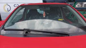 Gebruikte Ruit voor Toyota Aygo (B40) 1.0 12V VVT-i Prijs op aanvraag aangeboden door N Kossen Autorecycling BV