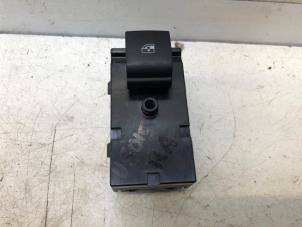 Gebruikte Schakelaar Elektrisch Raam Opel Astra K Sports Tourer 1.2 Turbo 12V Prijs op aanvraag aangeboden door N Kossen Autorecycling BV