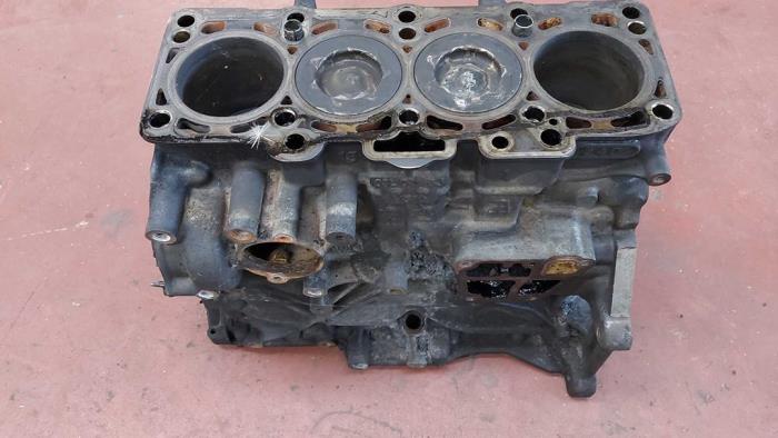 Gebruikte Draaiend Gedeelte motor Volkswagen Caddy Prijs op aanvraag aangeboden door N Kossen Autorecycling BV