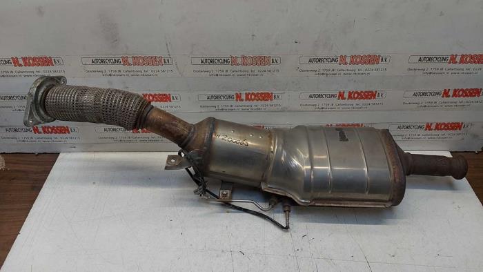 Gebruikte Roetfilter Renault Twingo II (CN) 1.5 dCi 90 FAP Prijs op aanvraag aangeboden door N Kossen Autorecycling BV