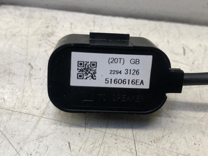 Gebruikte Microfoon Opel Adam Prijs op aanvraag aangeboden door N Kossen Autorecycling BV