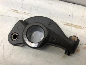 Gebruikte Tuimelaar Mitsubishi L-300 (P..) 2.5D Prijs op aanvraag aangeboden door N Kossen Autorecycling BV