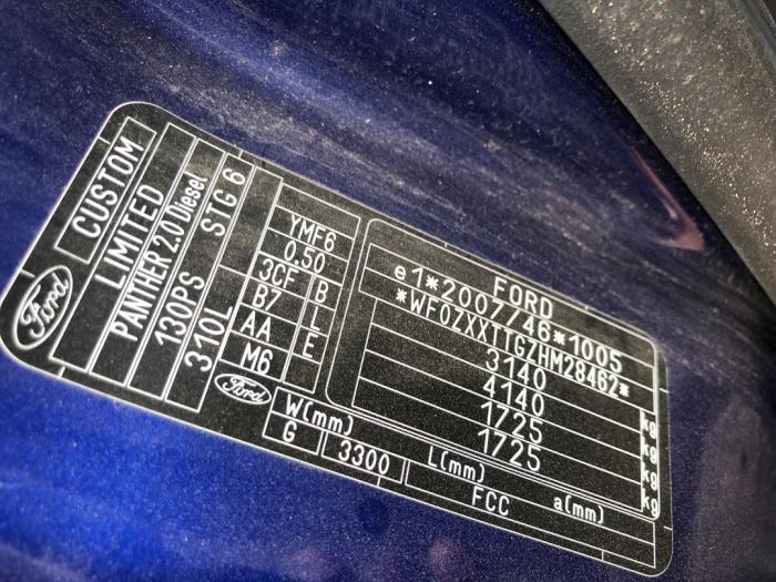 Bekleding schuifdeur links van een Ford Transit Custom 2.0 TDCi 16V Eco Blue 130 2017