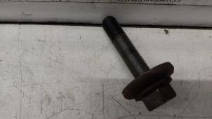 Gebruikte Krukas tandwiel bout Ford Transit Custom 2.0 TDCi 16V Eco Blue 130 Prijs op aanvraag aangeboden door N Kossen Autorecycling BV