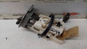 Gebruikte Benzinepomp BMW 3 serie (E46/4) 318i Prijs op aanvraag aangeboden door N Kossen Autorecycling BV