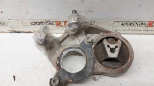 Gebruikte Versnellingsbak Steun Peugeot Partner (GC/GF/GG/GJ/GK) 1.6 BlueHDI 75 Prijs op aanvraag aangeboden door N Kossen Autorecycling BV